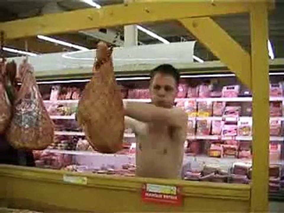 A Funny Rocky Like by Remi Gaillard ! Lol ! from www metacafe com