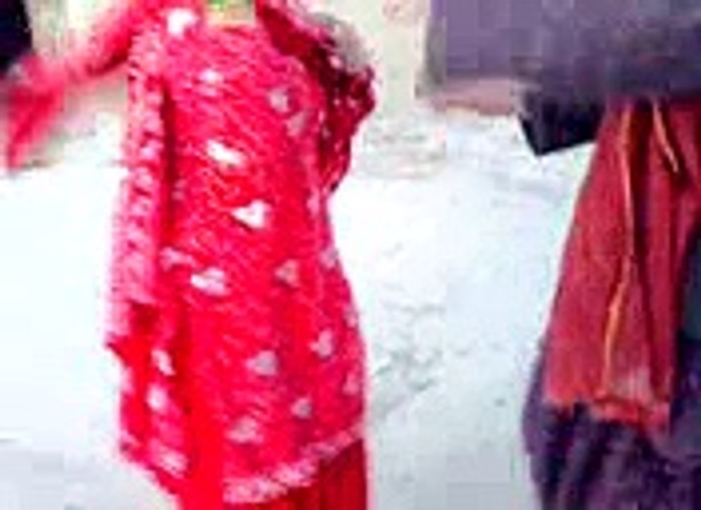 Sadi Mazoor Dua Thi Gai hai - Desi Girl Dance 2015 New Saraiki Song
