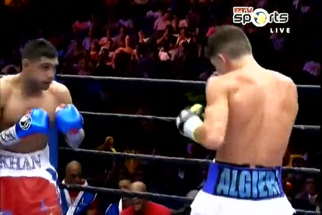 Amir Khan vs Chris Algieri: Highlights