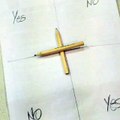 CHINO Y NACHO JUGANDO CHARLIE CHARLIE CHALLENGE 2015
