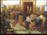 فيديو نادر - لحظة الإنفجار أثناء القداس داخل الكنيسة