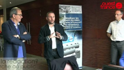 Public et journalistes chez Techneau à Marigny