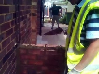 Apprentice bricklayer