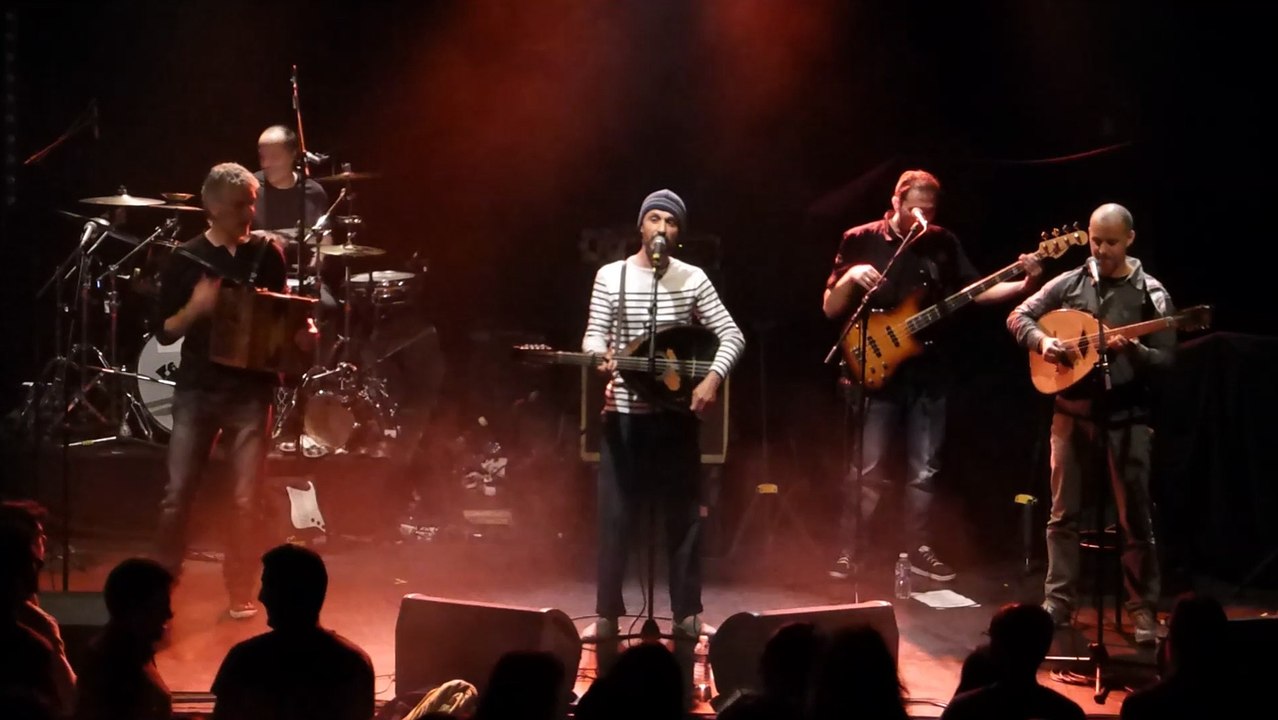 NAÏAS à la MJC l'escale - PAPILLONS DE NUIT (live)