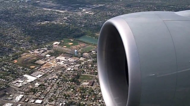 Landing at New York JFK onboard a Qatar Airways Boeing 777-300ER (A7-BAN)