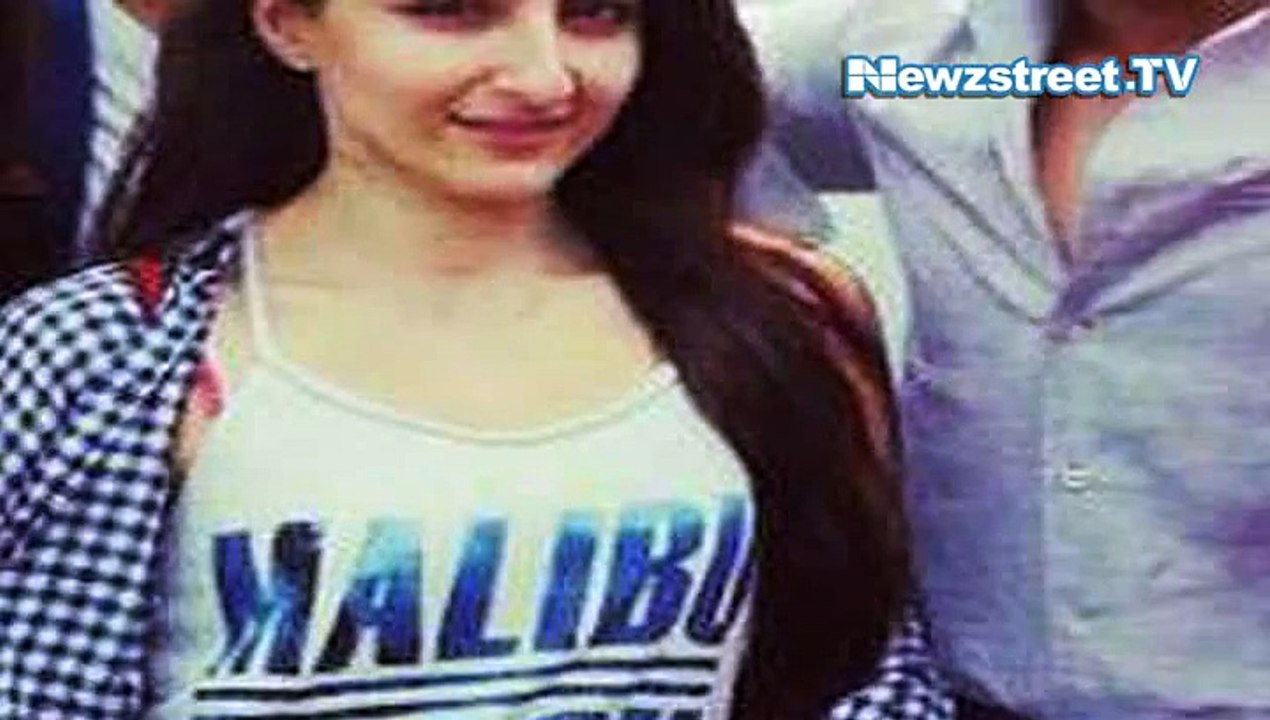 Kareena– Saif on vacations with Khemus
