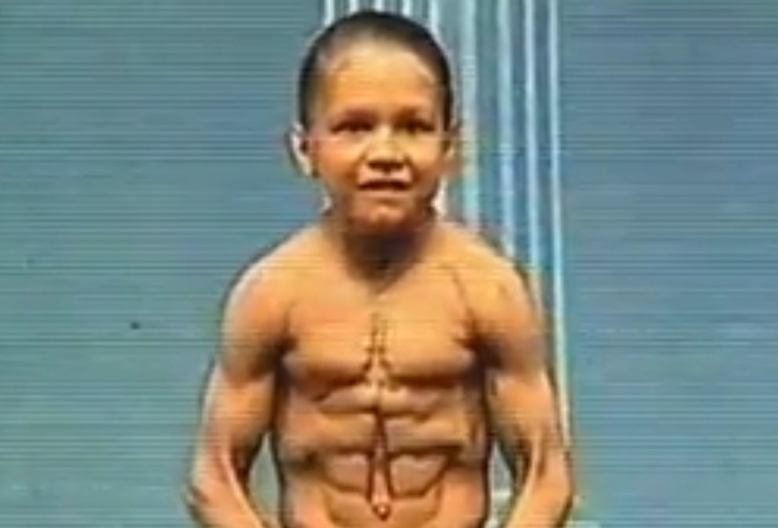 L Enfant Le Plus Muscle Du Monde Video Dailymotion