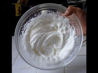 A tecnica para bater as claras em castelo (fácil é rapida) HD