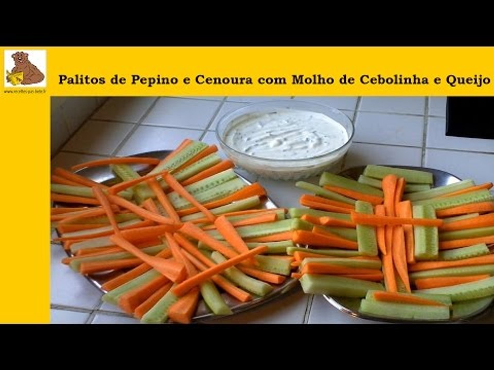 Palitos de pepino e cenoura com molho de cebolinha e queijo branco (receita rápida e fácil) HD