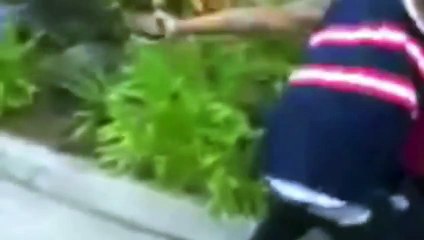 The Game beats up 40 Glocc while holding his phone -Full Fight