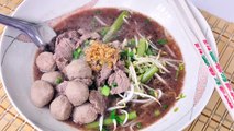 Thai Food - Beef Noodle Soup (Kuay Tiew Nuer Nam Tok)
