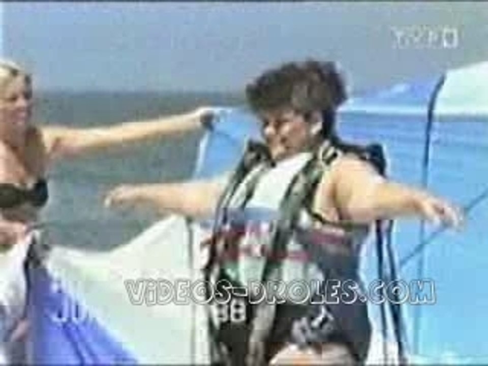 Groose qui essaye de fair du parapent