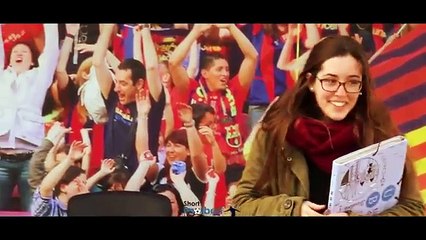 The bus stop becomes FC Barcelona's bench... Amazing!