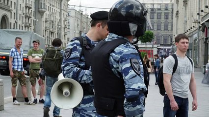 Moscou: manifestants arrêtés à la "Gay Pride" non-autorisée