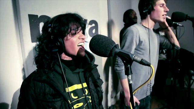 Soom T - Ganja Ganja ( Live-Nova )