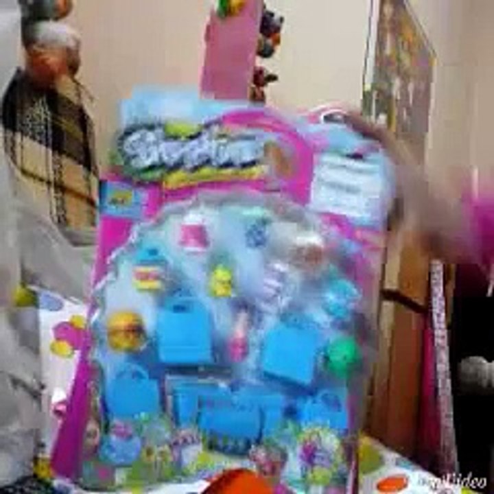 Comprei novos shopkins;)