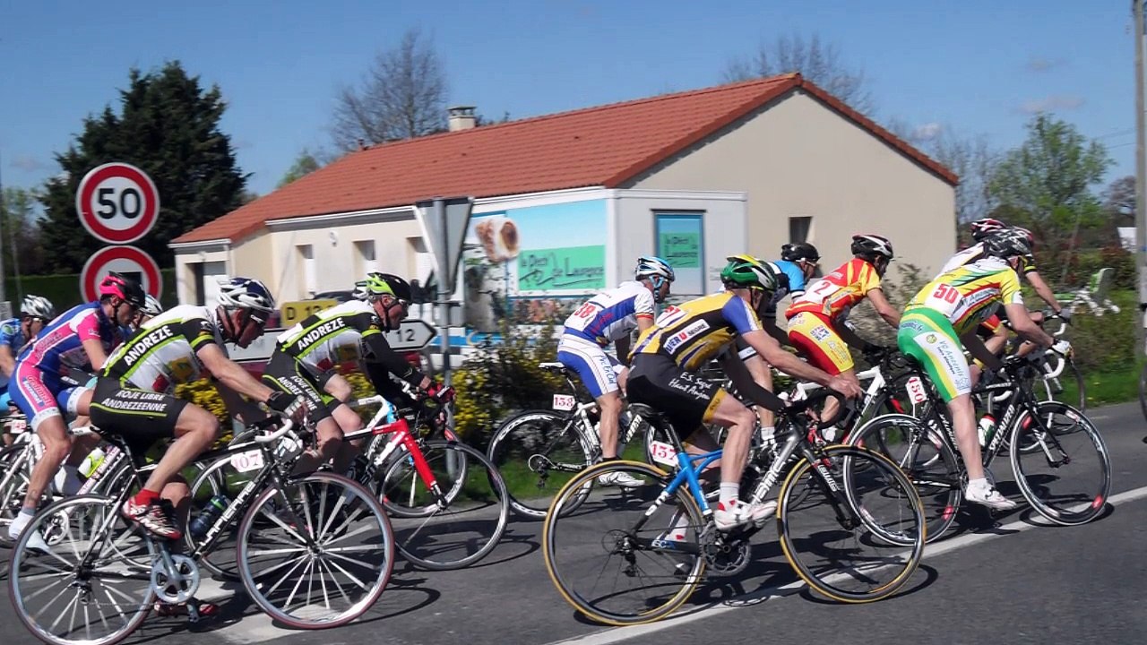 video course sur route chemillé 2015