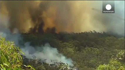 9 aircraft attempt to battle rapidly growing Australia blaze