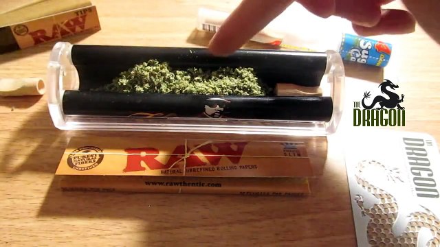 Dank Tips - flavoured filter tips - rolled MastahStyle with a rolling machine