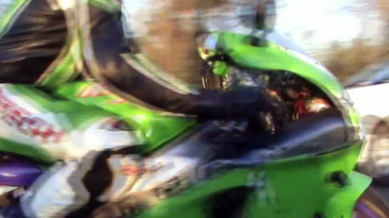 Stunt Kawasaki Ninja ZX7R