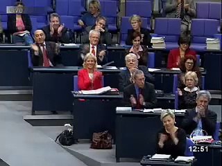 Oskar Lafontaine, DIE LINKE: Würstchen treten nie zurück