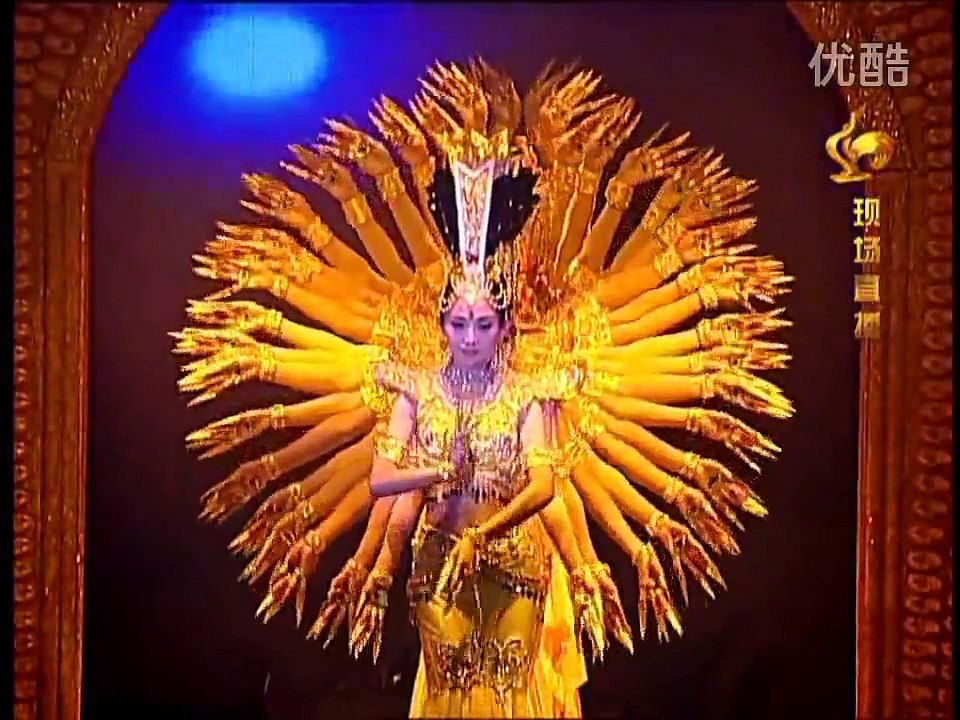 Thousand-Hand Guanyin - CCTV New Year's Gala 2005 千手观音 - 2005春节联欢晚会 HD
