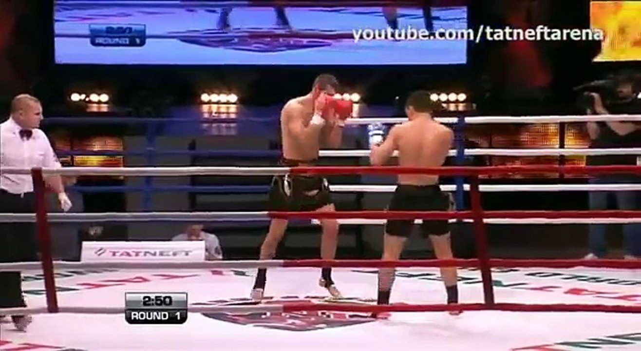 УЗБЕК  КРАСИВО УЛОЖИЛ СОПЕРНИКА ( UZBEK FIGHTER )
