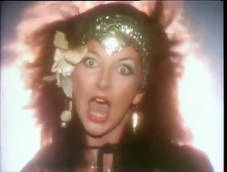 Kate Bush - Babooshka ♥♫♥