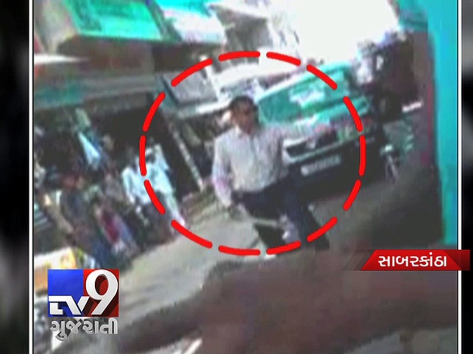 Open Ruffianism: 'Mamlatdar' caught beating bikers on video - Tv9 Gujarati