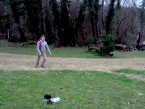 Moi qui saute le tronc