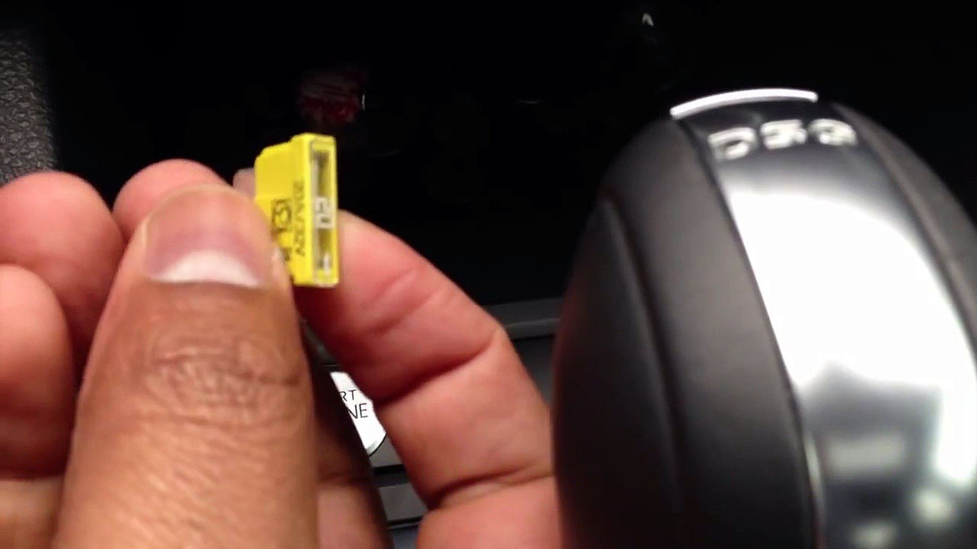 How to fix the 12V outlet / cigarette lighter in a Volkswagen - video  Dailymotion