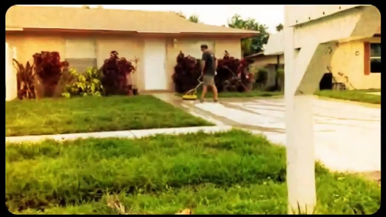 Power Wash Pressure Cleaning - Commercial Residencial  And HOA 561-907-9541 www.underpressure-powerwash.com