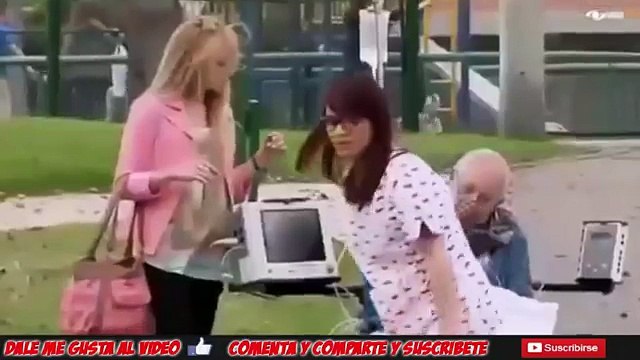 Mejores-vdeos-de-Risa-2015 Minifalda-y-Viejito-pervertido Videos-de-bromas-pesadas-y-Risas-2015