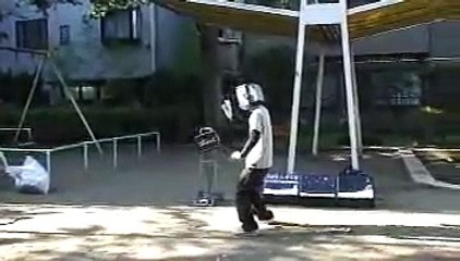 ロボット大道芸人のぞみさんです。