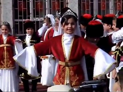 Oyun Havaları Azeri Kızı , Azerbaijani Folk Dance