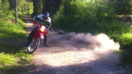 125  SUZUKI   enduro  - en glisse     lulu du jura