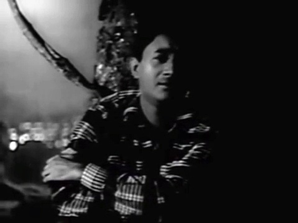 "Kabhi na kabhi, kahin na kahin, koi na koi to aayega"- SHARABI