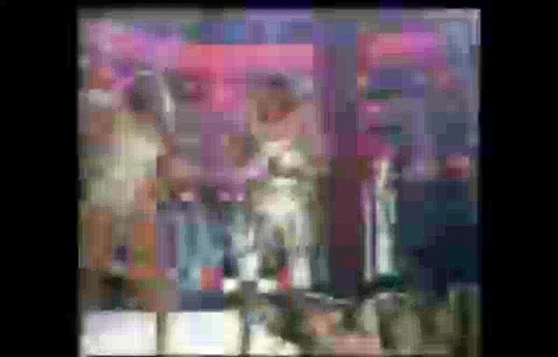 Beyonce & Tina Turner (Beyonce Stepped on Tina's Foot)