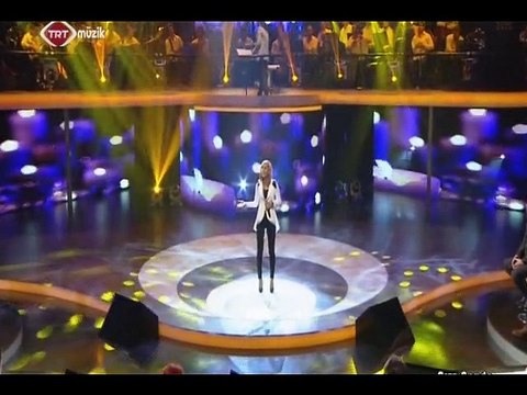 Derya YAVUZ-Ayletme beni Vedat ÇELİK-Ağlama yar ağlama Şef:Ömer Hayri UZUN