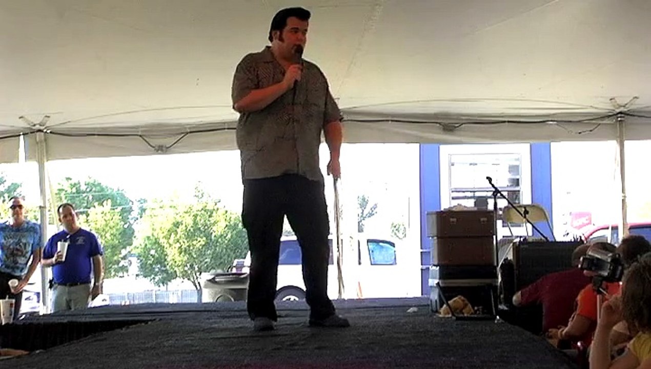 Joe Trites sings 'Inherit The Wind' Elvis Week 2010