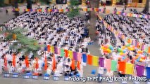 Vietnamese High School Girls In Vietnam