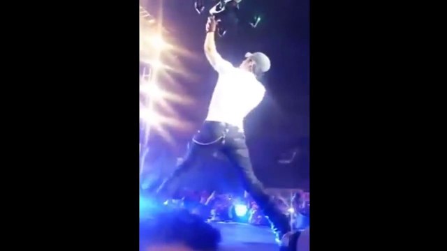 Shocking! Enrique Iglesias Fingers Sliced in Drone Accident at Tijuana Concert
