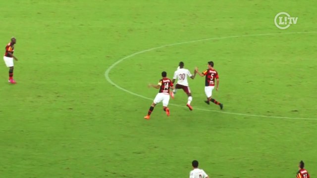 Drible de Gerson deixa dois zagueiros do Fla na saudade