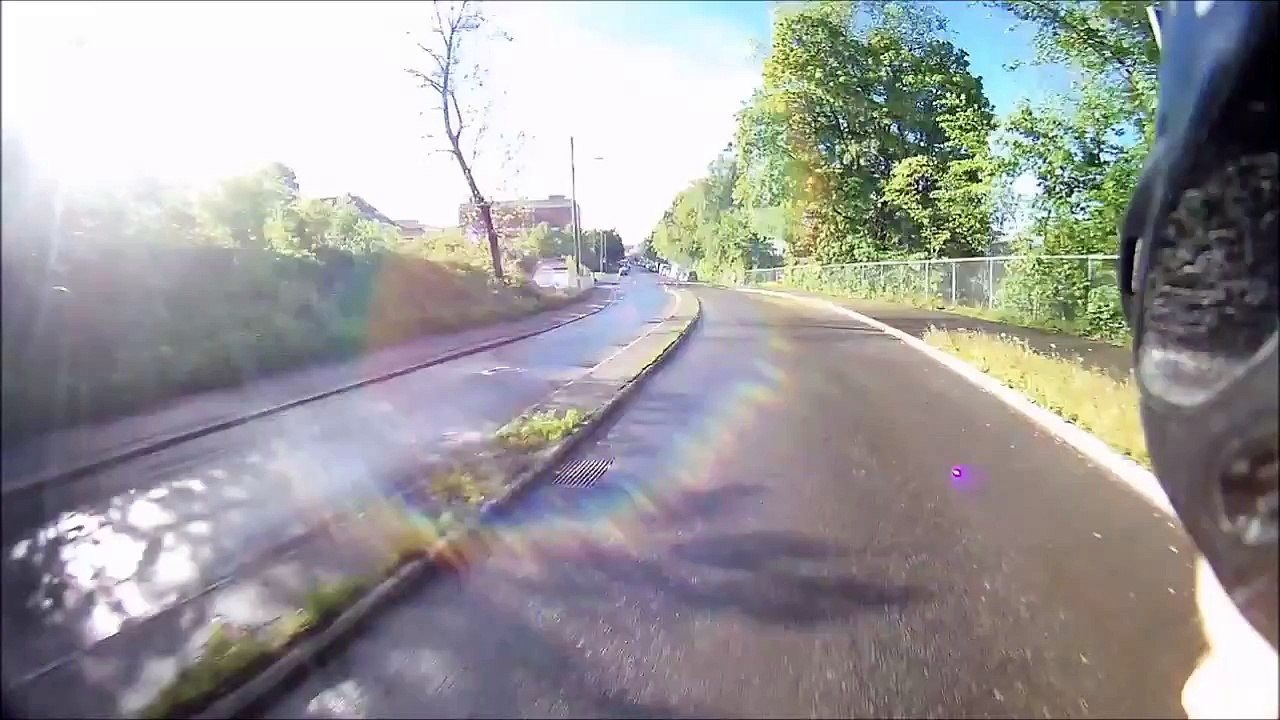 The sharp-eyed bus passenger