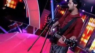 Girl Surprised Atif Aslam By Kissing And Hugging Him