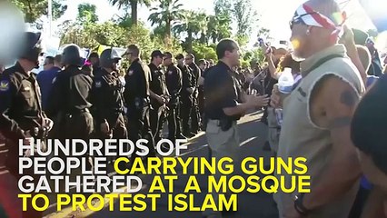 Man Holds Anti-Islam Rally, Encourages People To Bring Guns