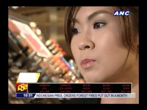 Experts give tips on how to cut costs on bridal makeup