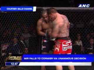 Henderson beats Melendez by split decision