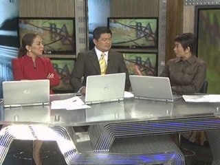 Devotees in CamSur carry giant cross