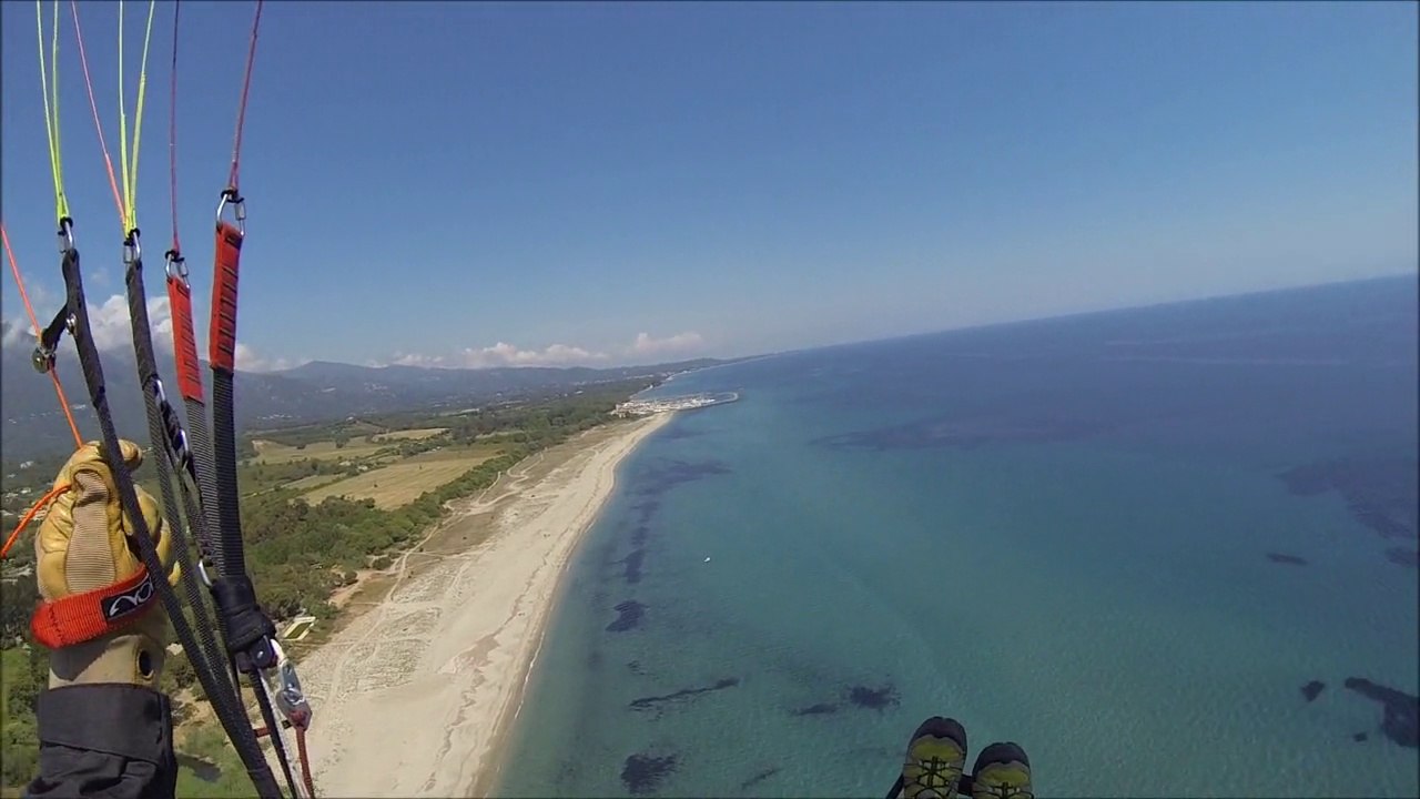 Cervione des Nuages à la Plage